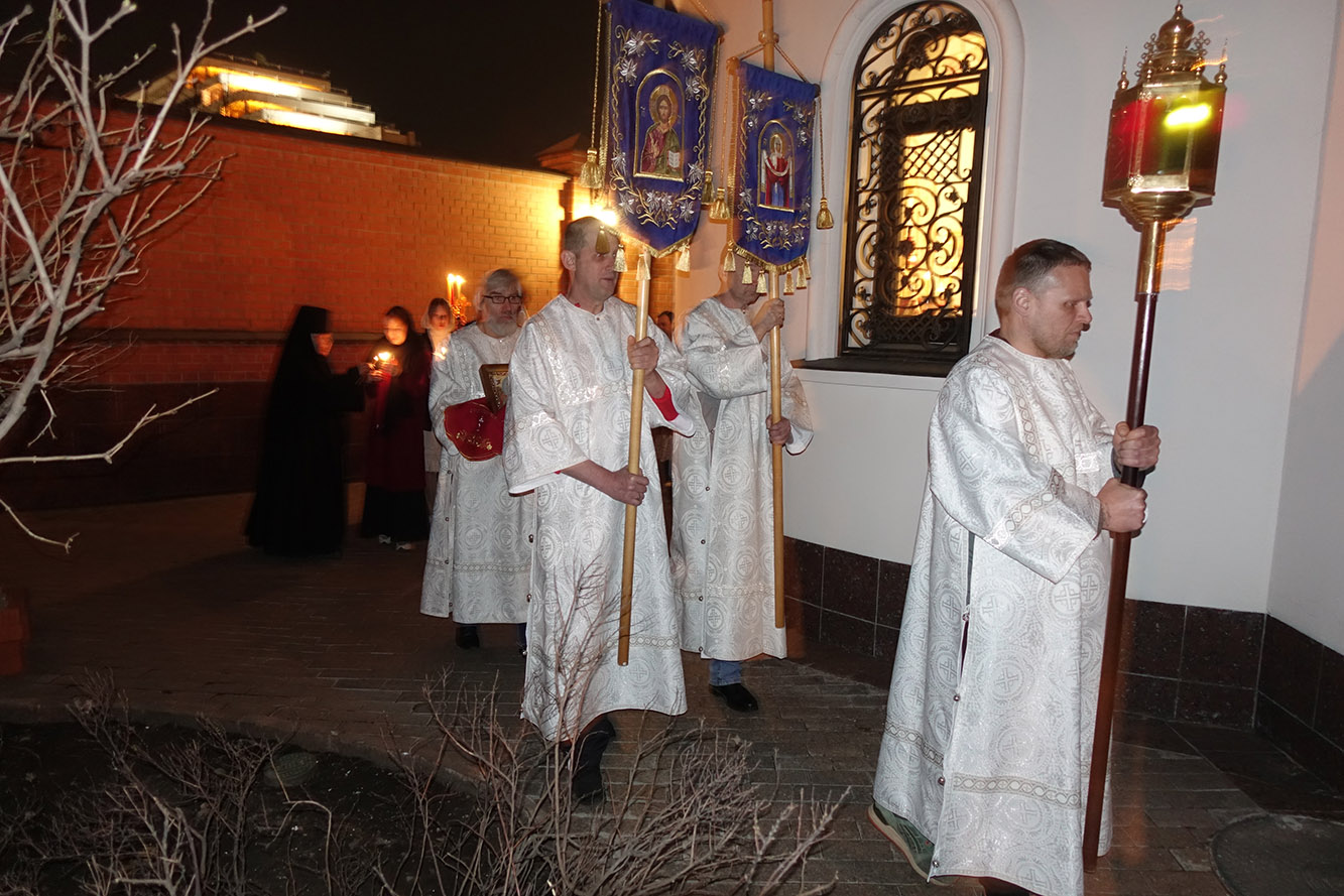 Празднование Пасхи и службы Страстной седмицы на подворье в Аннино