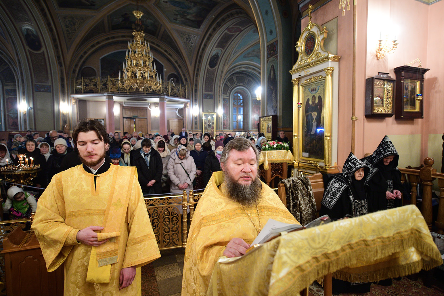 Молебное пение на новолетие в Покровском ставропигиальном женском монастыре г. Москвы