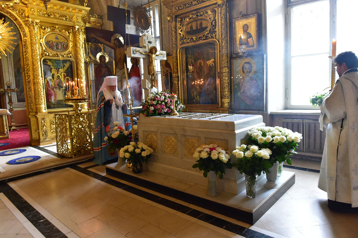Панихида по Святейшему Патриарху Алексию II в Елоховском соборе, поездка в Новоспасский монастырь