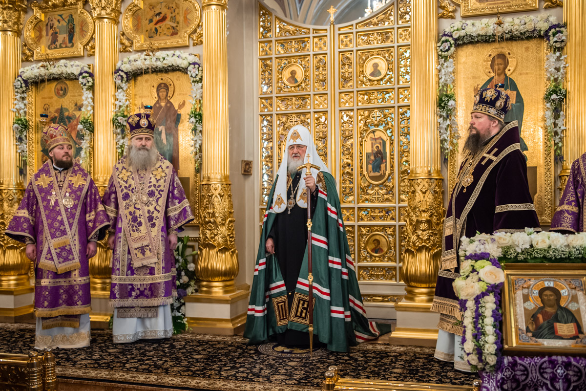 В Покровском ставропигиальном монастыре Святейший Патриарх Кирилл совершил Литургию в праздник обретения мощей святой праведной блаженной Матроны Московской