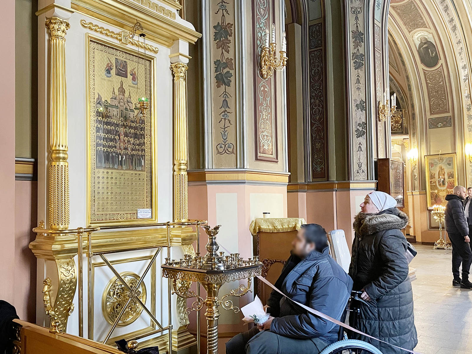 Покровский монастырь посетили военнослужащие, получившие тяжелые ранения в ходе СВО