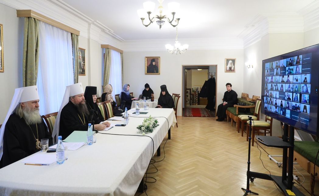 Игумения Феофания приняла участие в круглом столе «Монашеские добродетели как средоточие монашеского подвига»