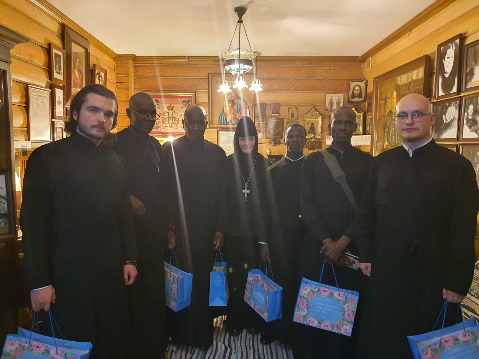 Гости из Африки посетили Покровский женский монастырь