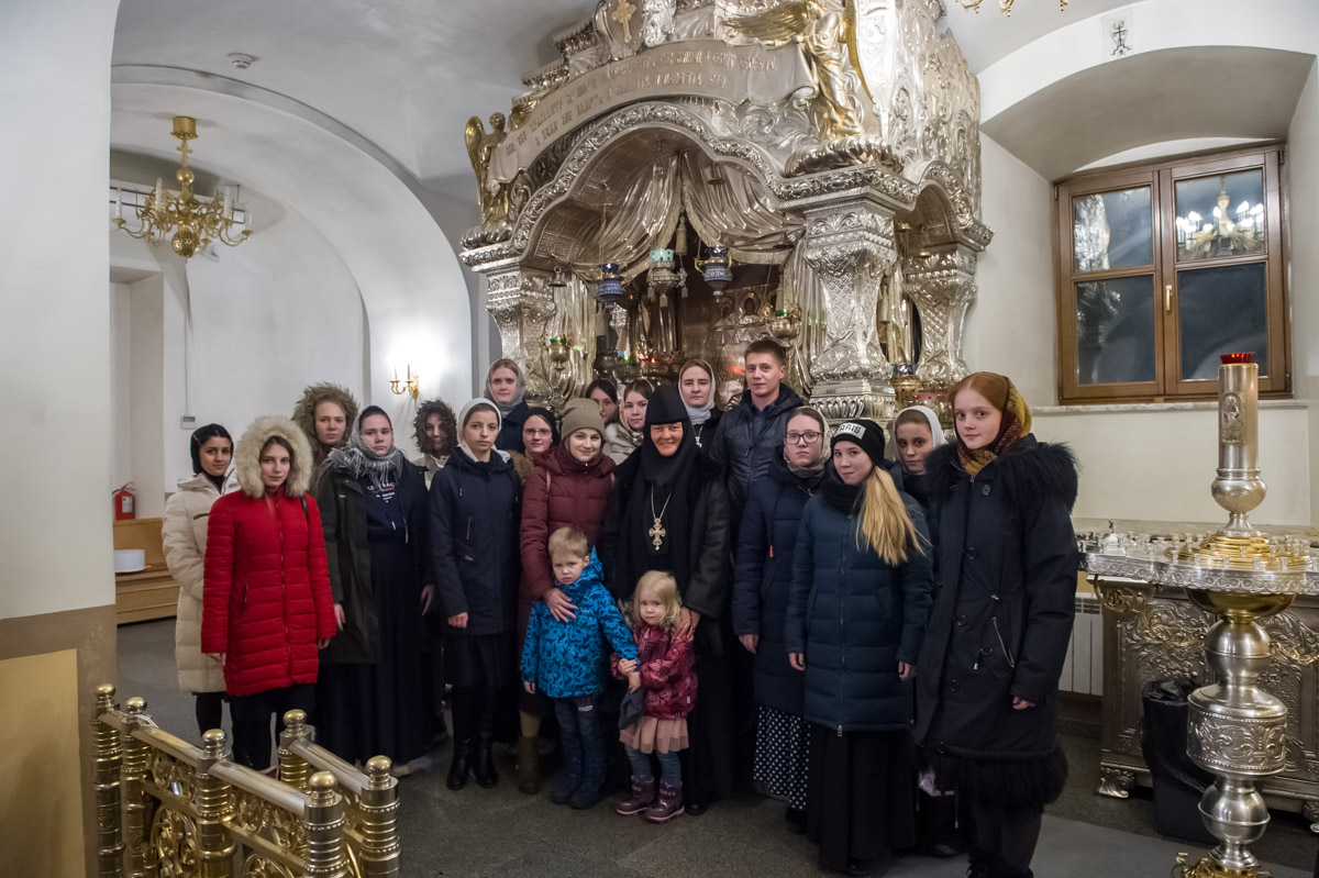 В Покровском монастыре прошла встреча выпускниц детского приюта при обители