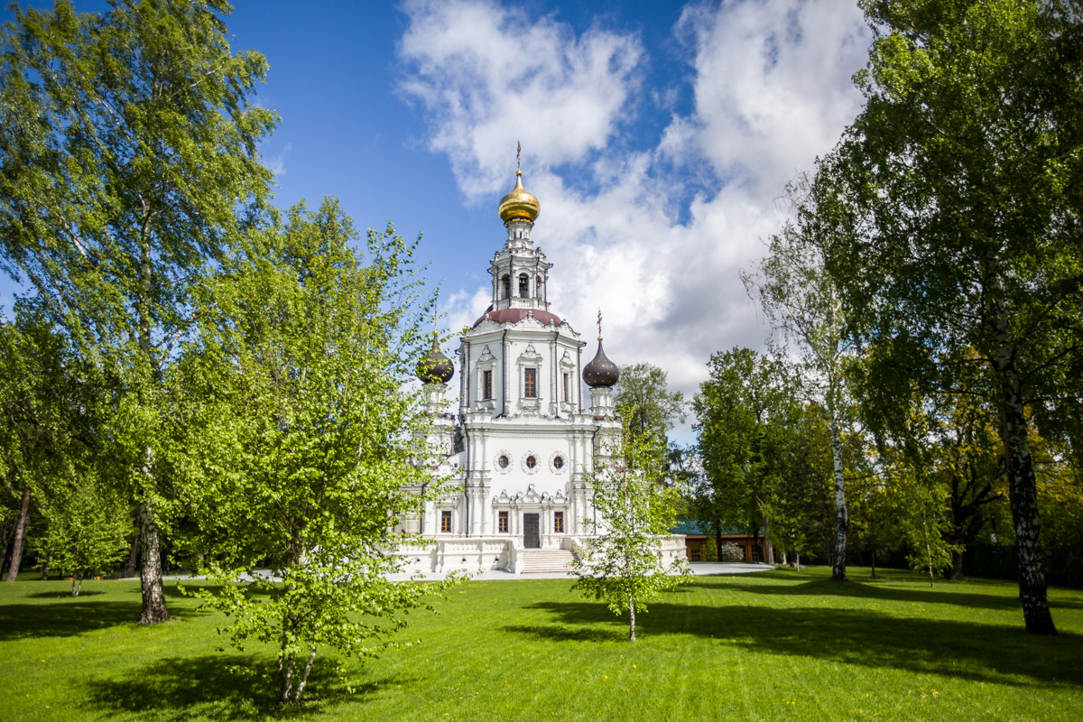 Весна на подворье Покровского монастыря в Троице-Лыково