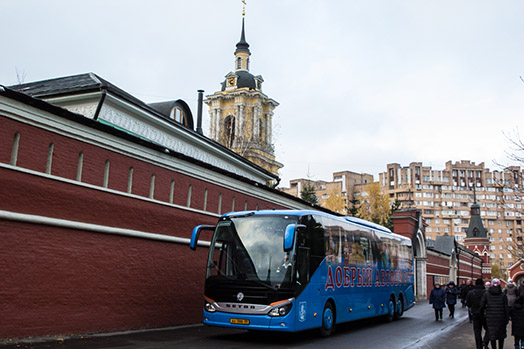 В Москве стартовал социальный проект для пенсионеров «Добрый автобус»