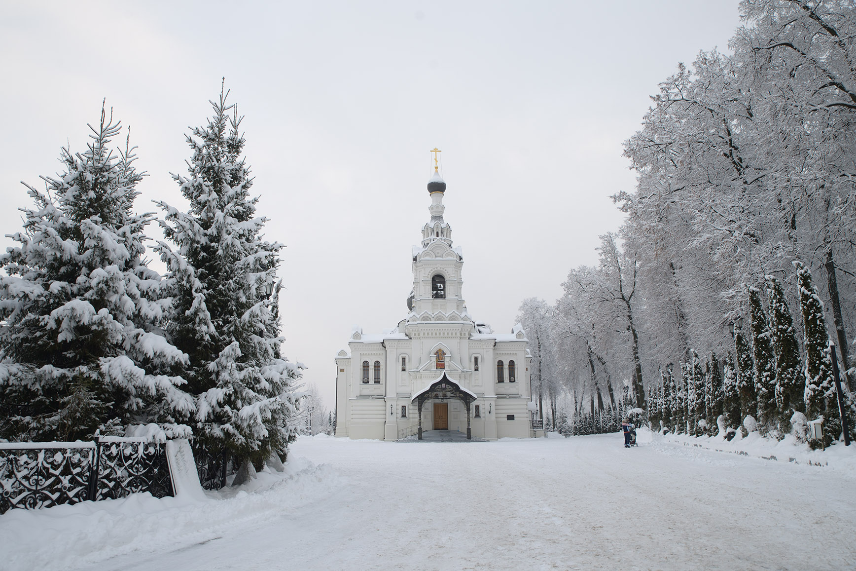 Зима на подворье монастыря в Троице Лыкове