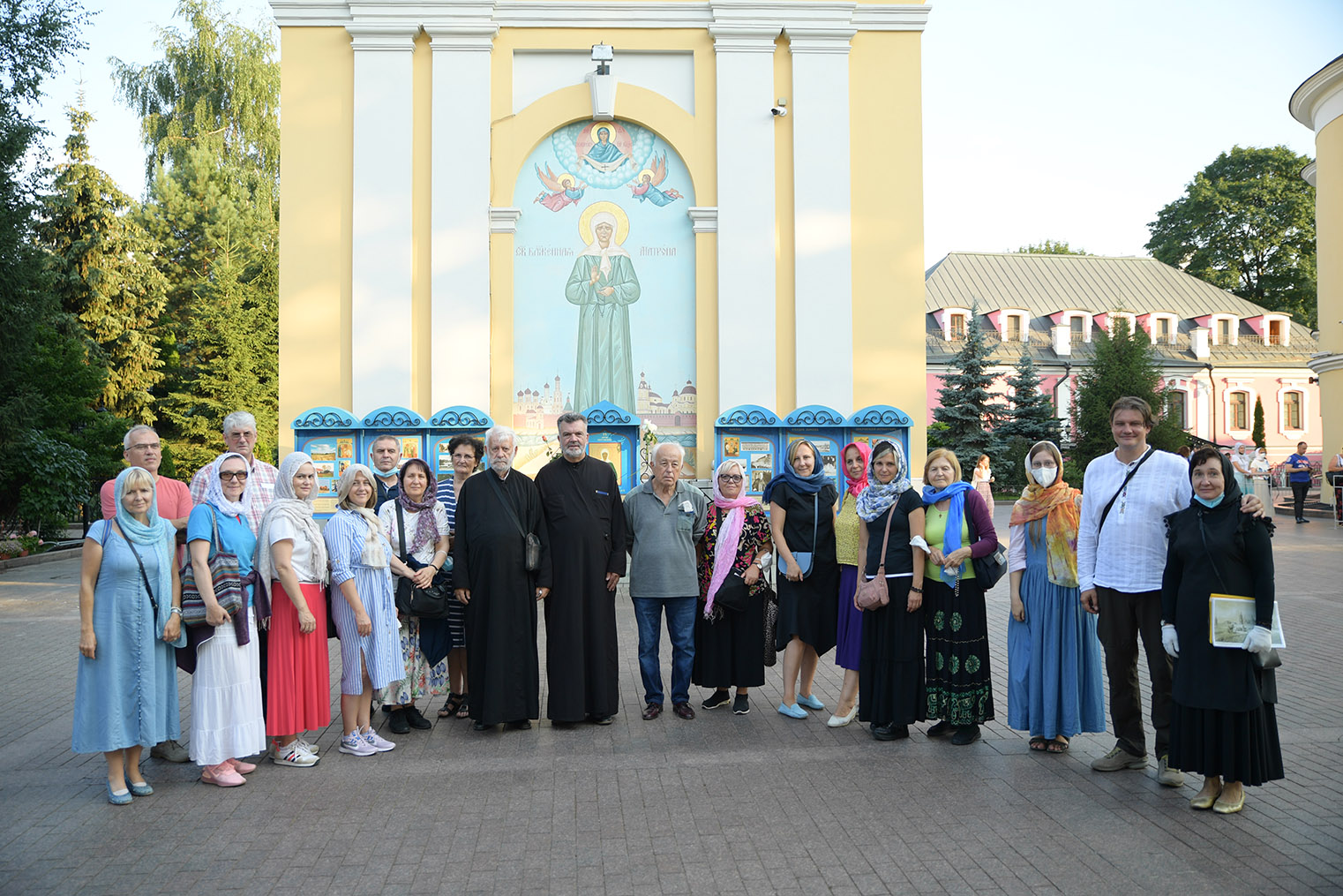 Сербские паломники поклонились мощам святой Матроны Московской