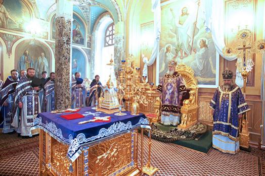 Патриаршее служение в день обретения мощей блж. Матроны