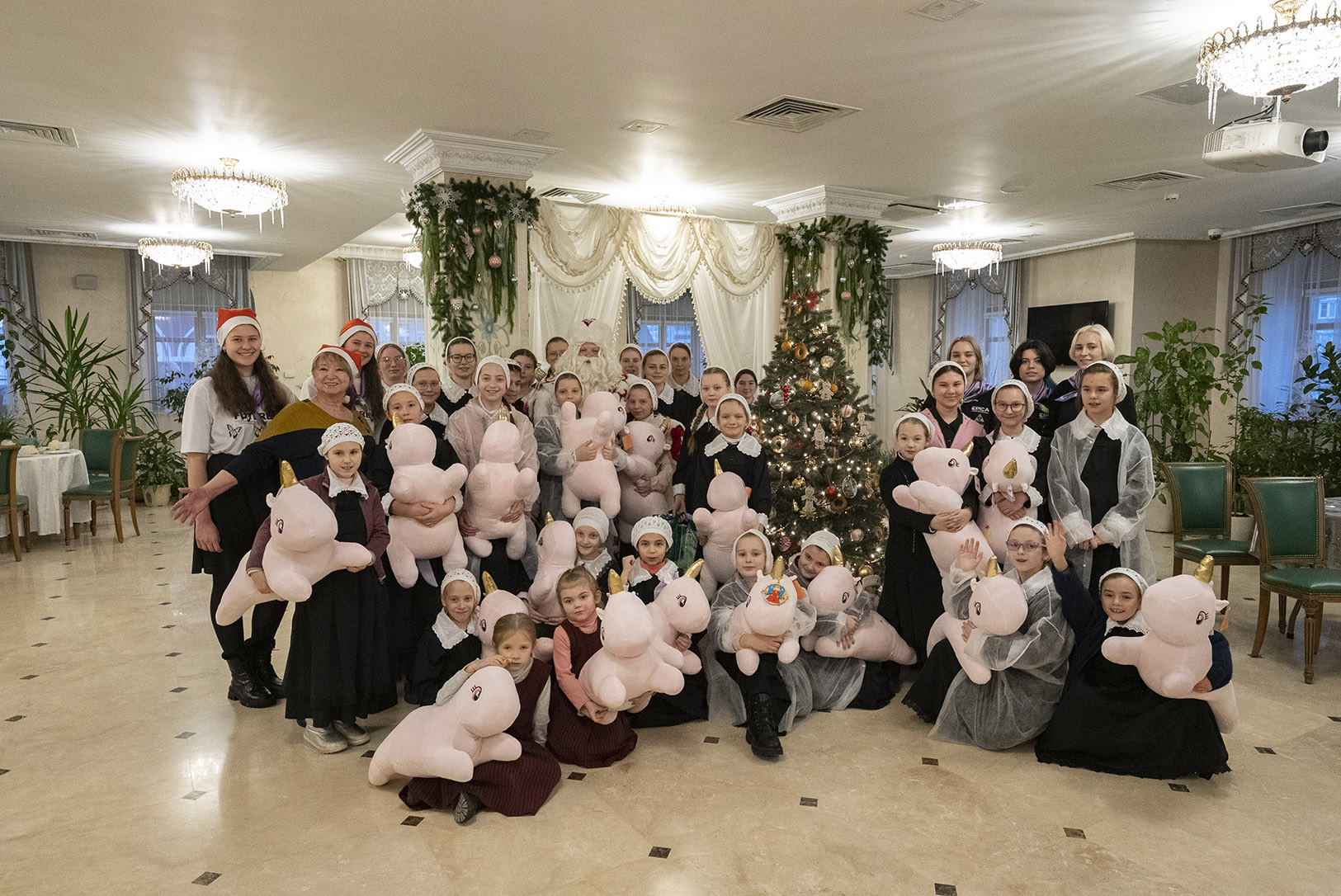 Покровский ставропигиальный женский монастырь посетили представители Первого московского образовательного комплекса