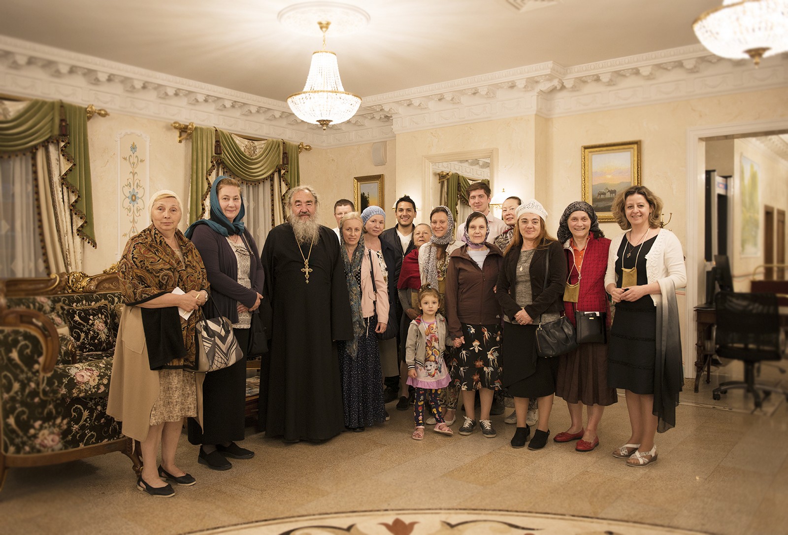 Православные паломники из Канады посетили Покровский монастырь