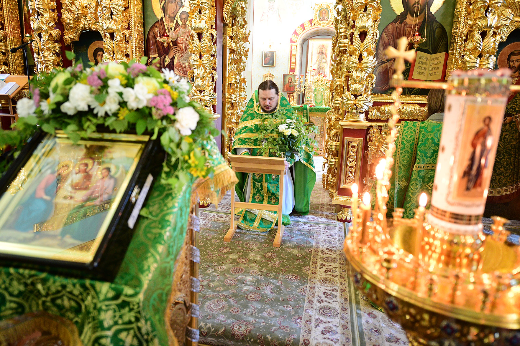 День Святой Троицы - престольный Праздник подворья Покровского женского монастыря в Троице-Лыково