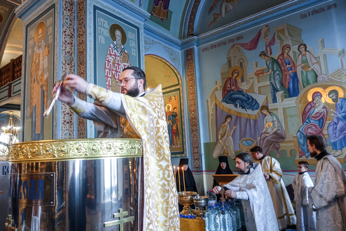 Праздник Богоявления (Крещенский сочельник) на патриаршем подворье в Троице-Лыково