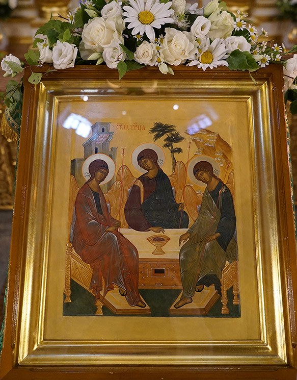 Всенощное бдение в Покровском женском монастыре на Праздник Пятидесятницы