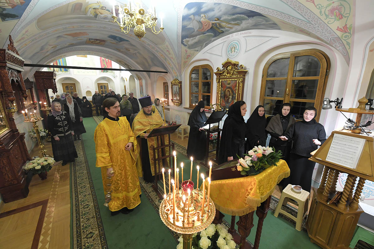 Всенощное бдение в день памяти святителя Николая Чудотворца в храме Казанской иконы Божией Матери