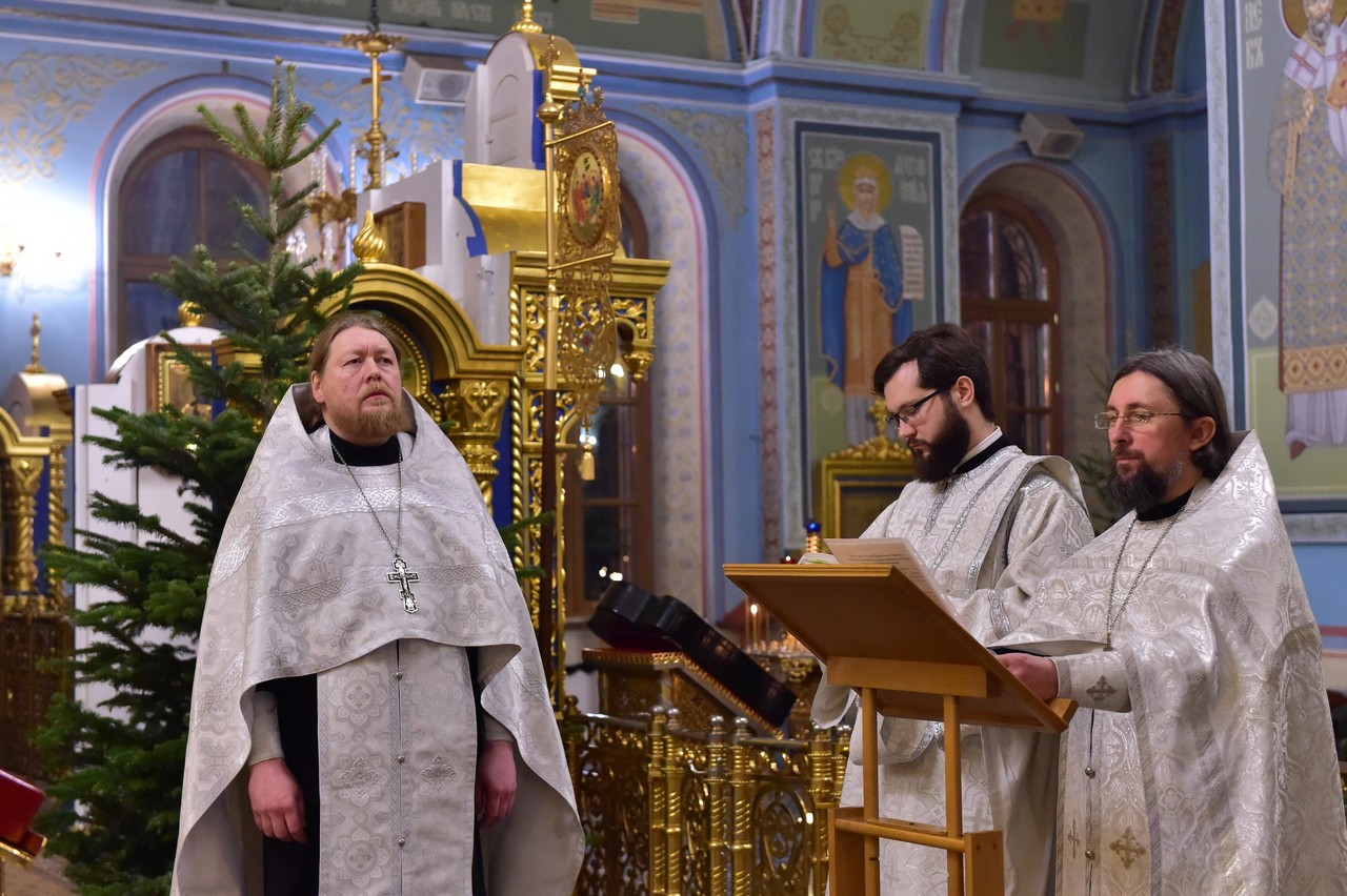 Молебен на новолетие на подворье Покровского монастыря в Троице-Лыково