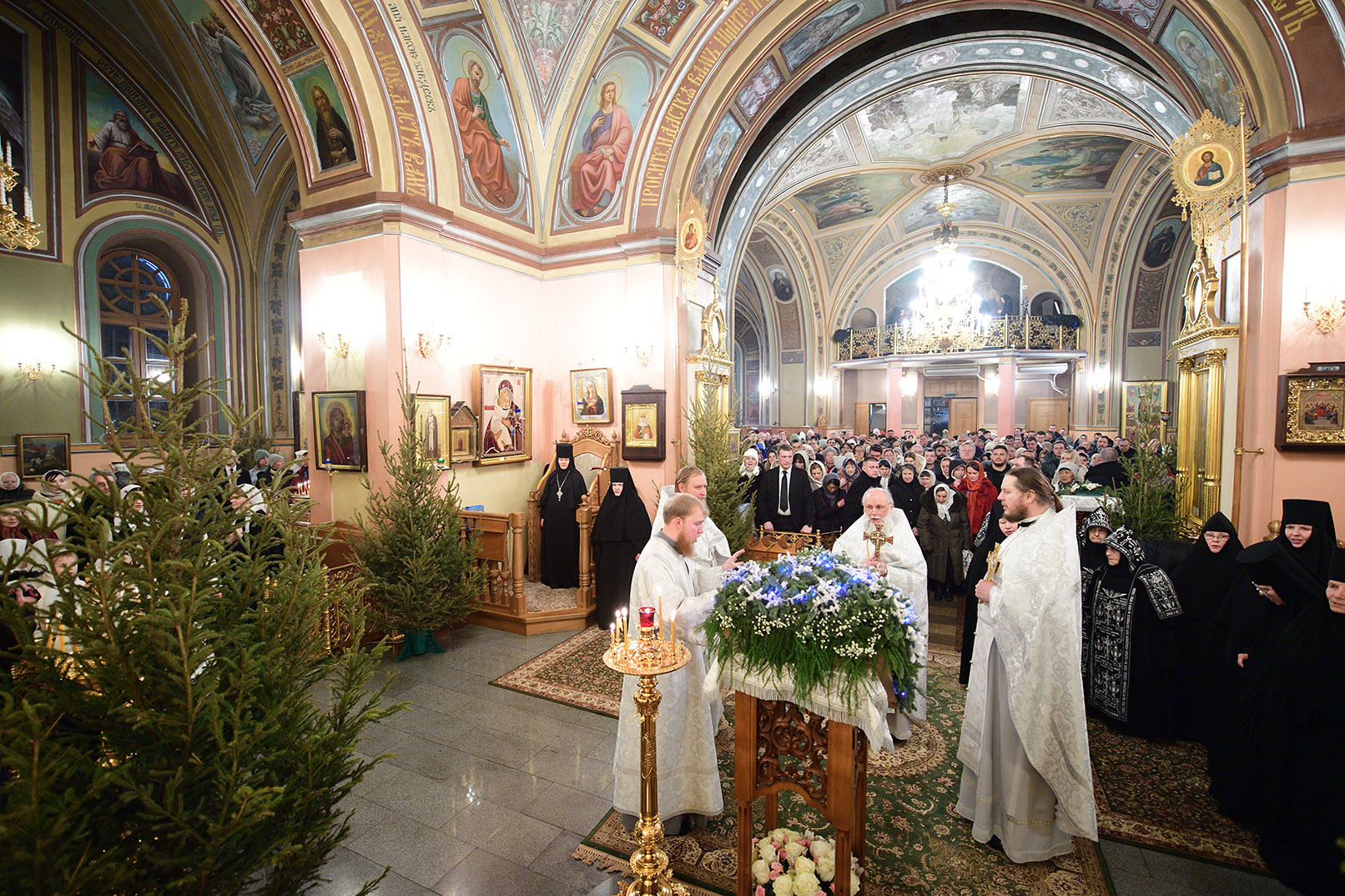 Рождество Христово в Покровском женском монастыре города Москвы