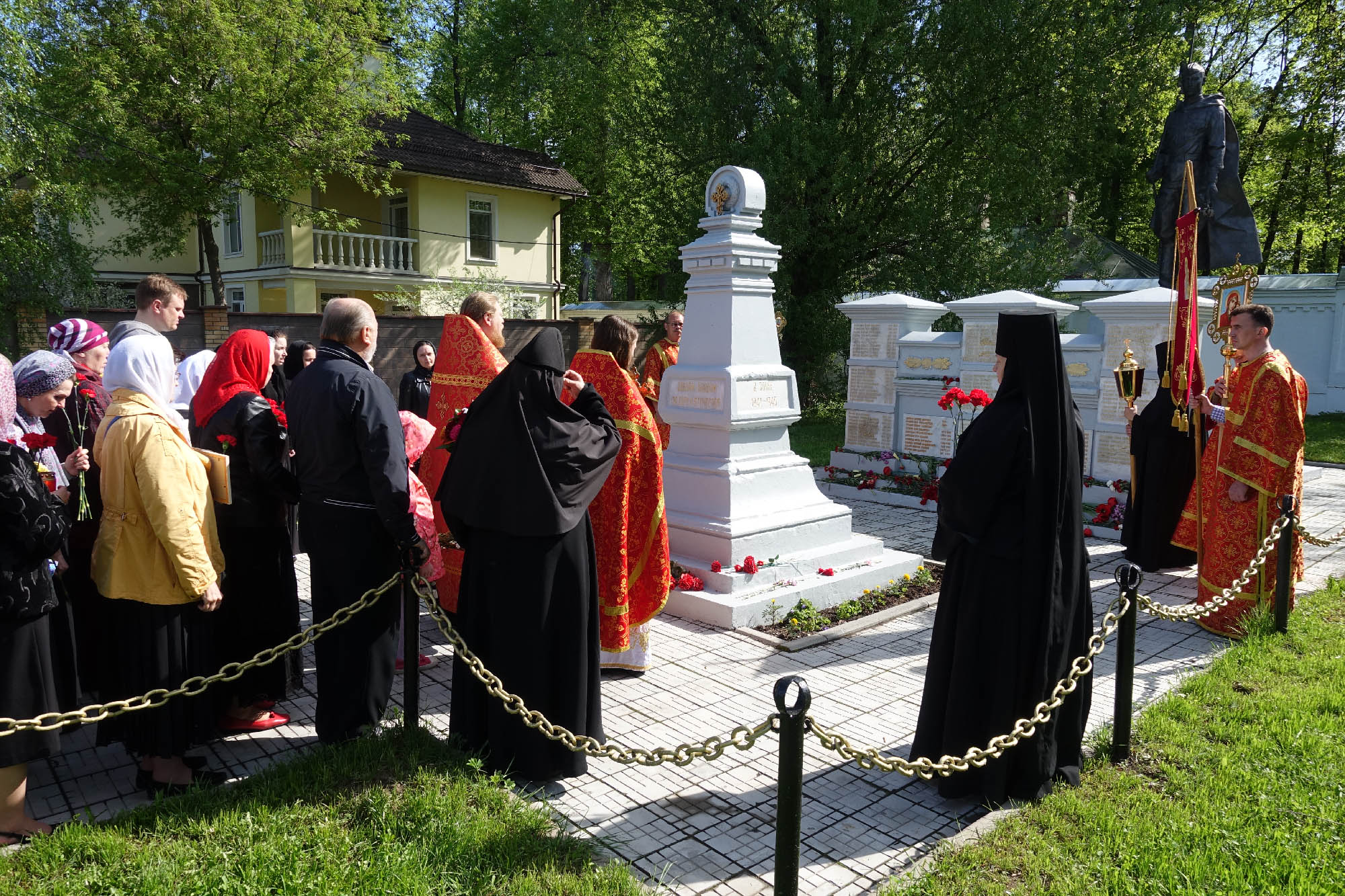 Молебное пение по случаю 73-й годовщины Победы в Великой Отечественной войне в Троице-Лыково