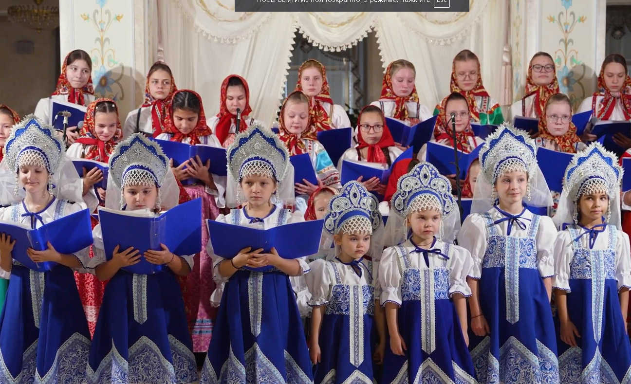 Праздничный концерт воспитанниц детского приюта обители в праздник Покрова Пресвятой Богородицы