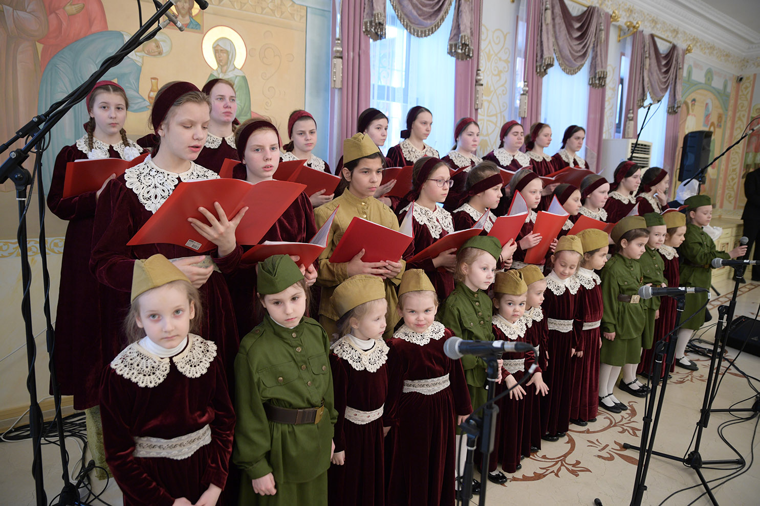 Концерт воспитанниц детского приюта в День Канонизации и 70-летие преставления святой праведной блаженной Матроны Московской