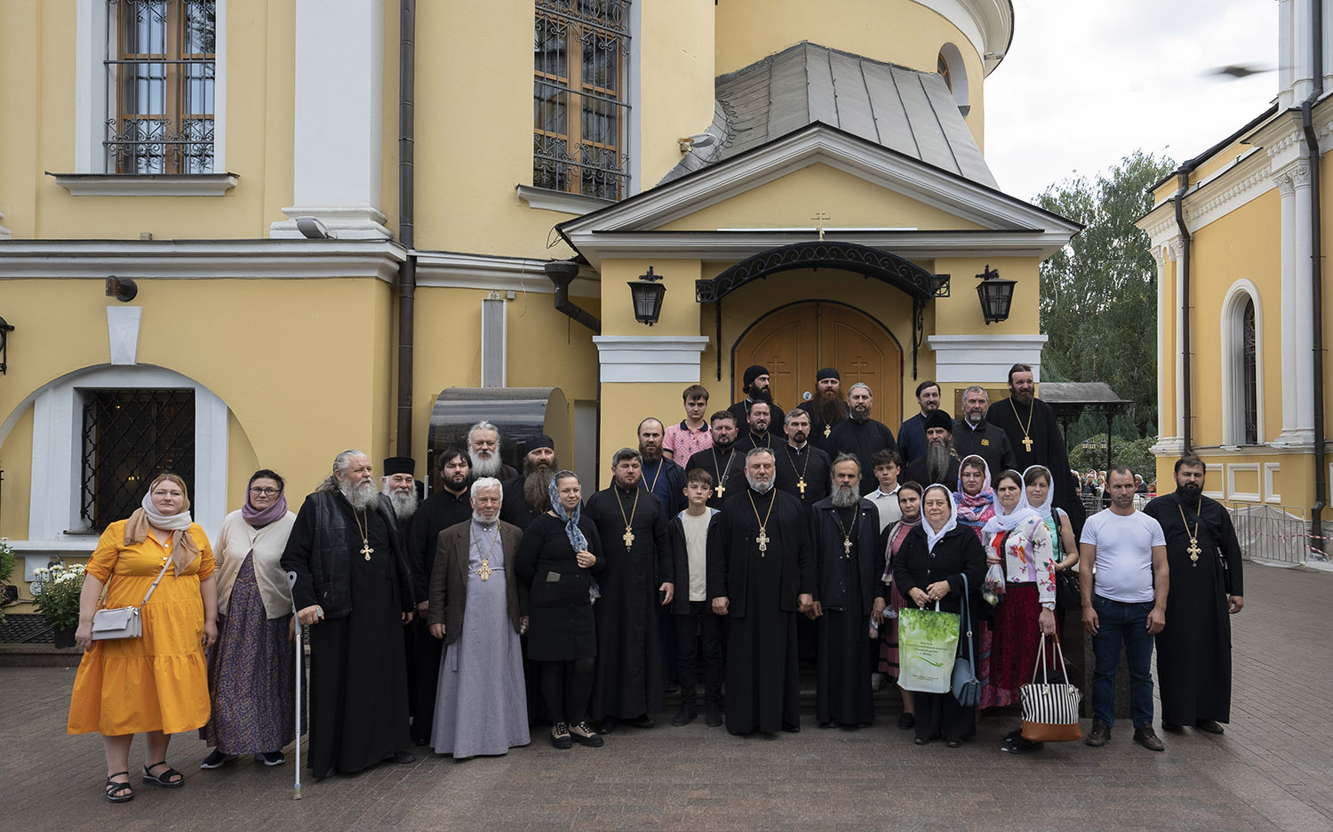 Покровский женский монастырь посетила делегация священнослужителей Православной Церкви Молдовы