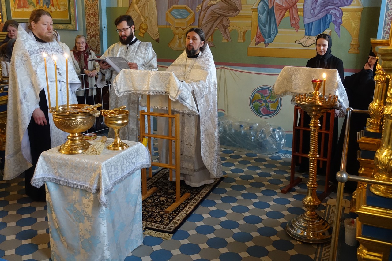 Праздник Богоявления на подворье Покровского монастыря в Троице-Лыково