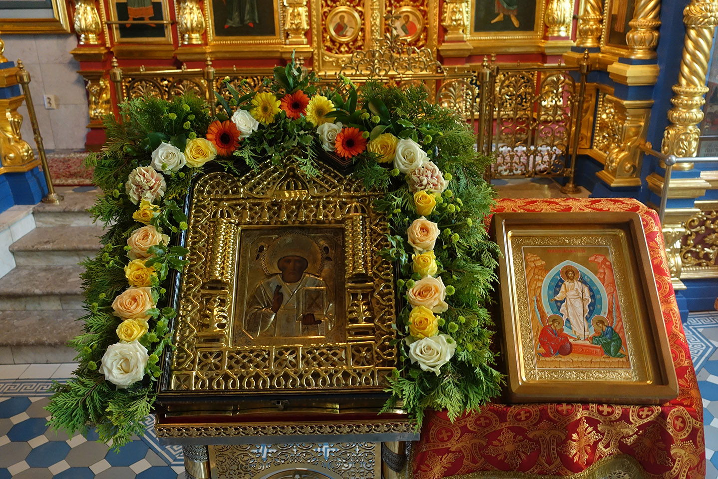 Престольный праздник в день перенесения мощей святителя Николая Чудотворца на подворье в Троице-Лыково
