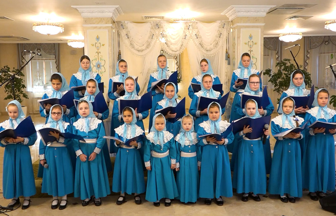 Праздничный концерт воспитанниц детского приюта монастыря в праздник Покрова Пресвятой Богородицы