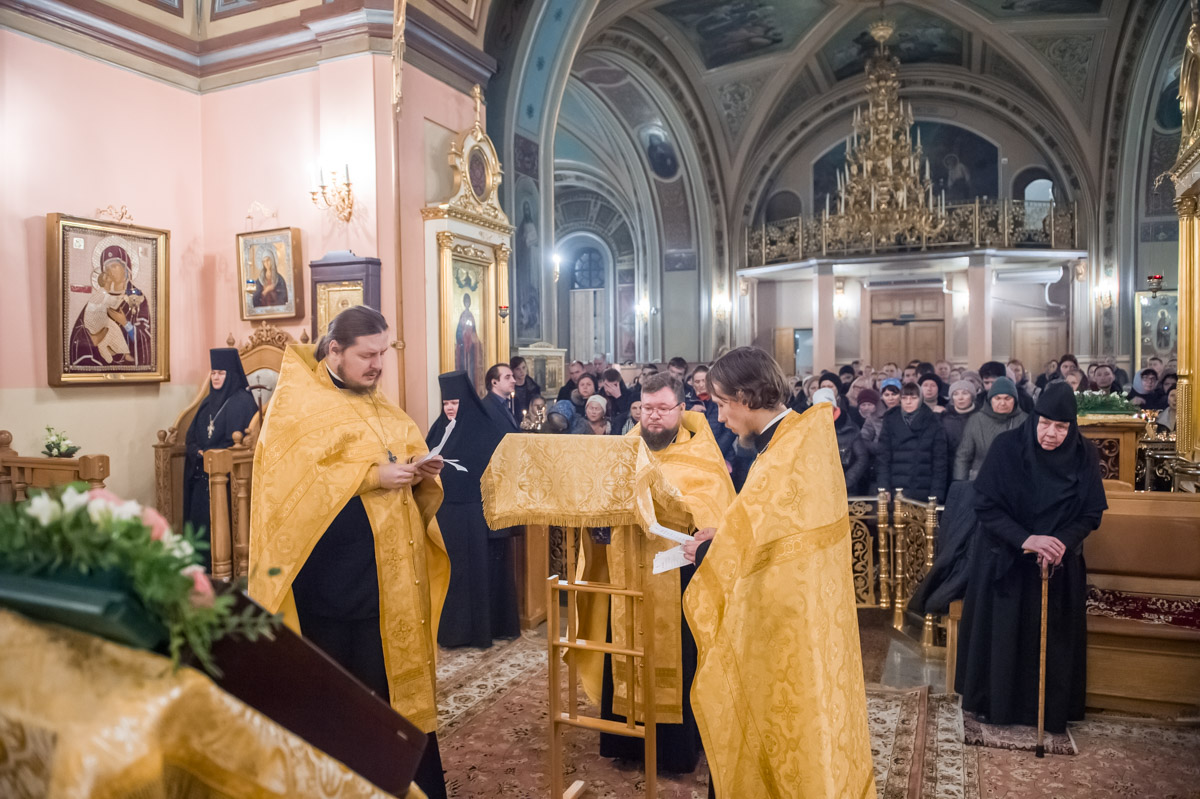 Молебное пение на новолетие в Покровском женском монастыре