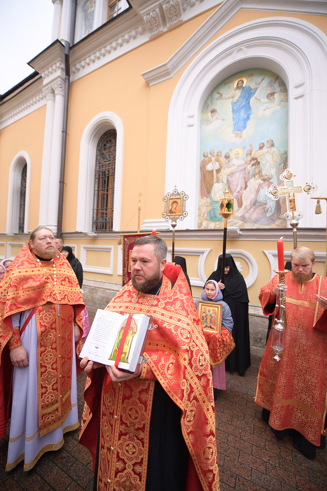 Покровский монастырь храм Воскресения Словущего